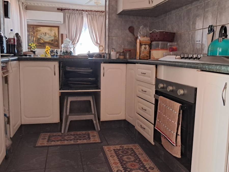 3 Bedroom Property for Sale in Geelhoutpark North West